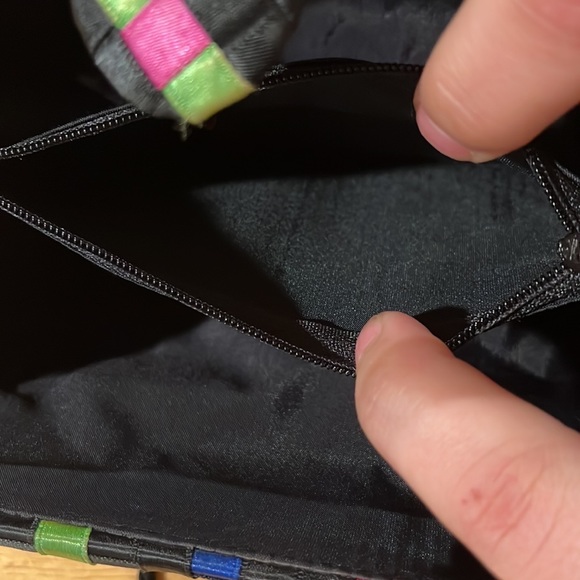 💚#833 EUC Genie Ribbon Hardshell Crossbody - Picture 7 of 11